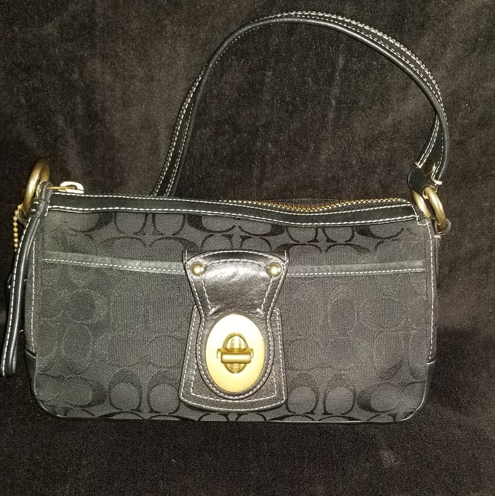 COACH HANDBAG